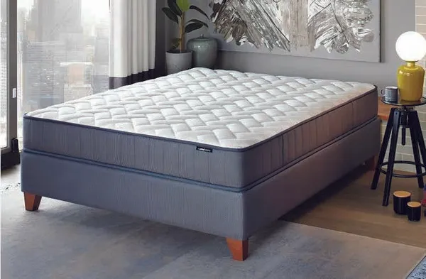 Sleepy_Luxe_Mattress_|_White_And_Grey