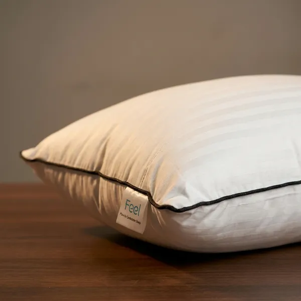 Ease_Cushion_White_And_Black_Cotton_Cover_And_Polyester_Fiber_Filling_Pillow