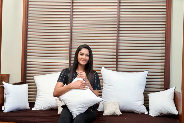 Ease_Cushion_White_And_Black_Cotton_Cover_And_Polyester_Fiber_Filling_Pillow