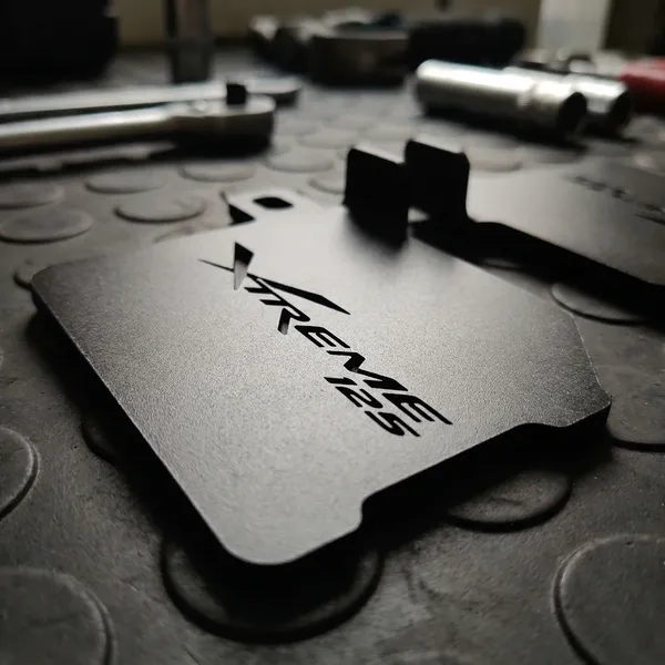 Hero_Xtreme_125_Custom_Foot_Rest_Plates_-_Black_Metal_(Pair)