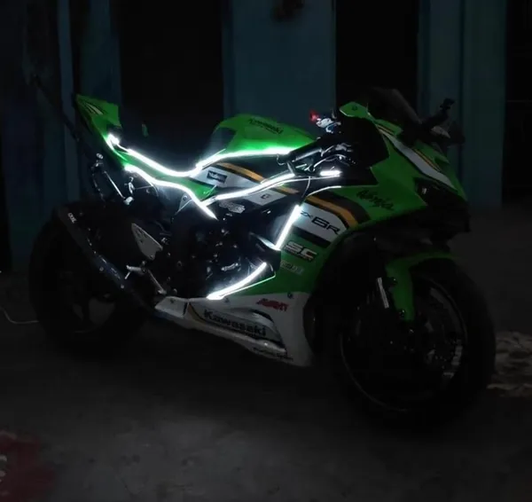 Ambiance_light_to_Motorcycle_Body_Lighting_Kit_With_App_Control_all_car_are_also_use_this_ambiance_light