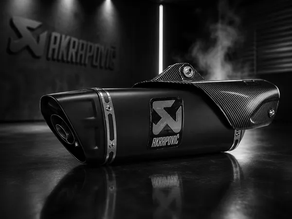 R1M_Exhaust_laud_and_clear_voice_universal_fitting_like_BMW_KTM_YAMAHA_BAJAJ_etc.