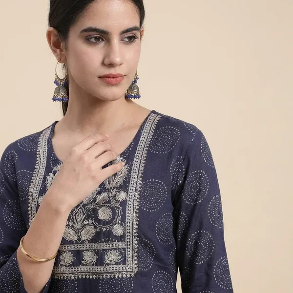 Womens_Navy_Blue_Cotton_Kurta_With_Circle_Print