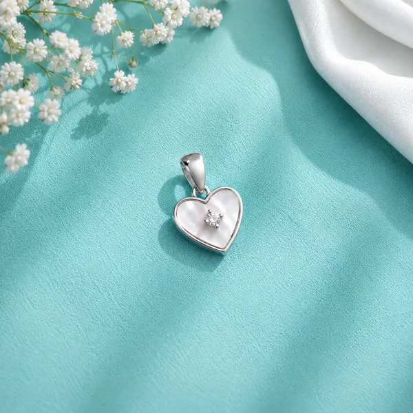 The_Mother_Of_Pearl_Heart_Solitaire_Pendant_-_Made_With_925_Silver