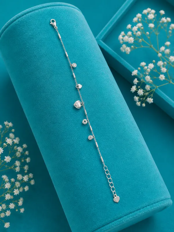 Sweetheart_Bar_&_Disc_Charm_Bracelet_-_Made_With_925_Silver