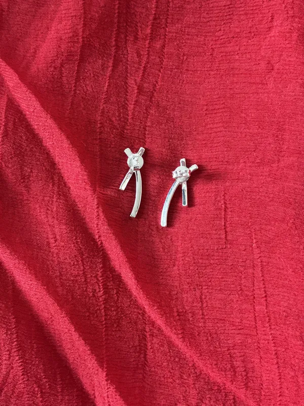 Cruz_Textured_&_Polished_Asymmetric_Cross_Earrings_-_Made_With_925_Silver