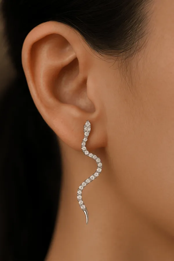 Sleek_Serpent_Earrings_925_Silver