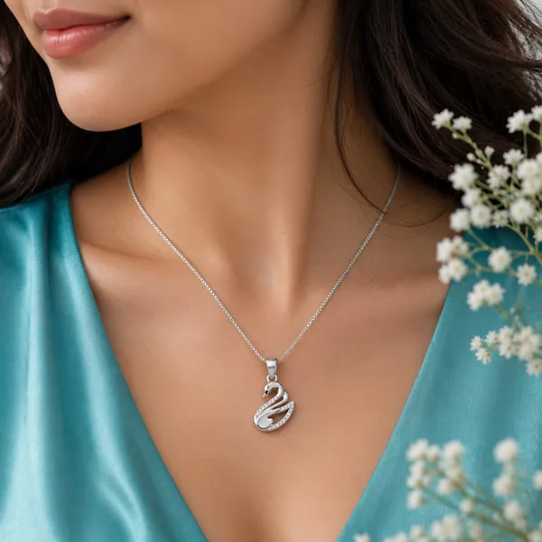 Graceful_Swan_Pavé_Necklace__-_Made_with_925_Silver