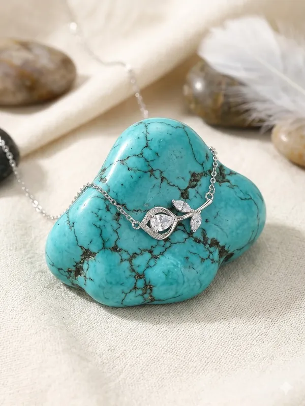 Crystal_Rose_Bud_Necklace_-_Made_With_925_Silver