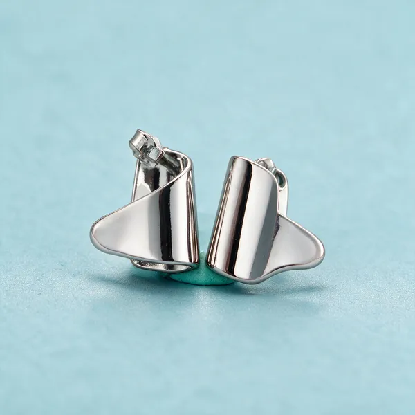 The_Sculptural_Fold_Studs_-_Made_With_925_Silver