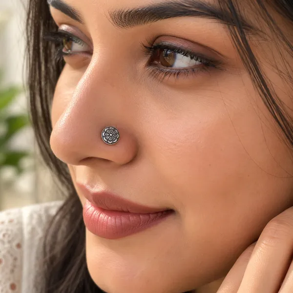 Tivara_Heritage_Bloom_Nose_Stud_-_Made_with_925_Silver