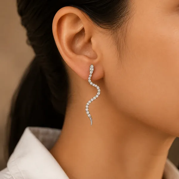 Sleek_Serpent_Earrings_925_Silver