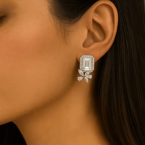 Regal_Bloom_Emerald_Drop_Earrings_925_Silver