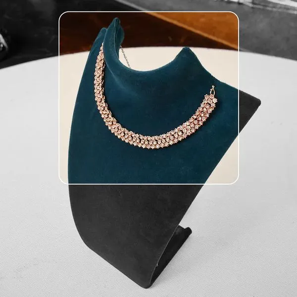 Timeless_Pearl_Necklace_Collection_–_Elegant_Jewelry_Sets_For_Women,_Perfect_For_Every_Occasion