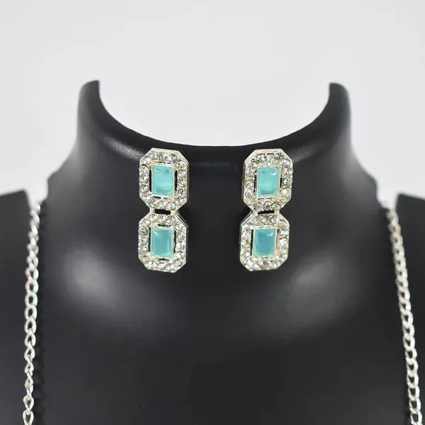 American_Diamond_Studded_Jewellery_Necklace_Set_–_Feminine_Sparkling_Jewelry_For_Women