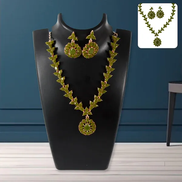 Elegant_Necklace_Set_–_Stylish_Jewelry_For_Women,_Perfect_For_Parties