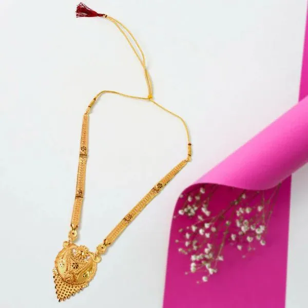 Luxe_Diamond-Inspi_Necklace_–_An_Expression_Of_Elegance_For_Women,_Perfect_For_Special_Events