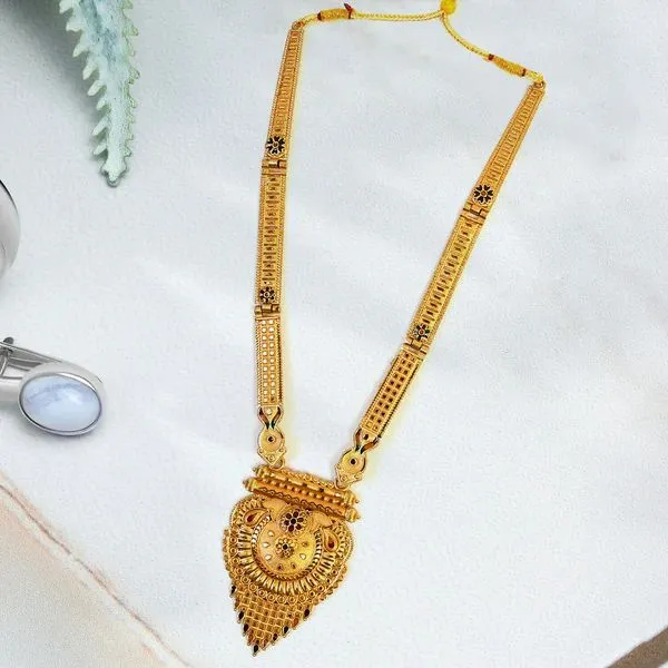 Enchanting_Crystal_Necklace_For_Women_–_Elegant_Jewelry_For_Parties,_Events,_Daily_Wear_|_A_Glimmer_Of_Timeless_Elegance