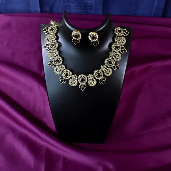 Necklace_Set_Black_Diamond_–_Elegant_Bold_Jewelry_For_Women