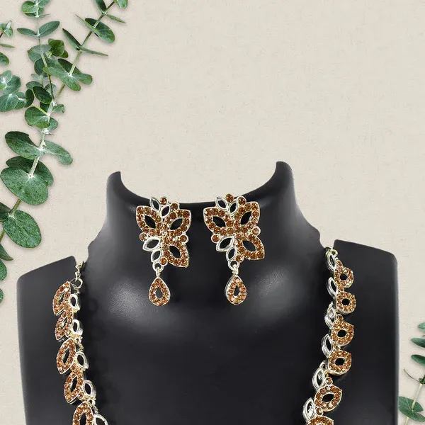 American_Diamond_Studded_Floral_Shaped_Necklace_With_Earrings_–_Sparkling_Jewelry_Set_For_Women