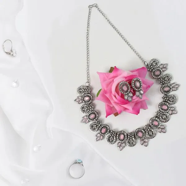 Exquisite_Diamond_Necklace_Set_–_Radiant_Elegance_Jewelry_For_Women