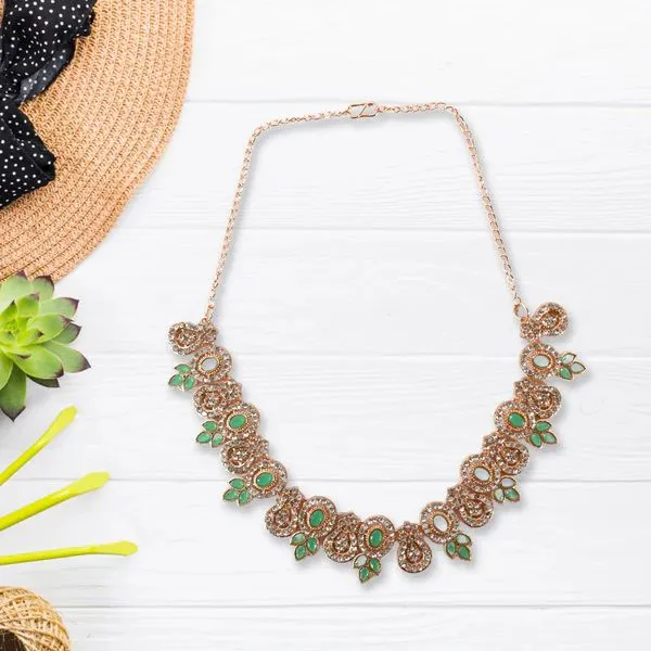 Diamond_Necklace_Set_–_Elegant_Jewelry_For_Women