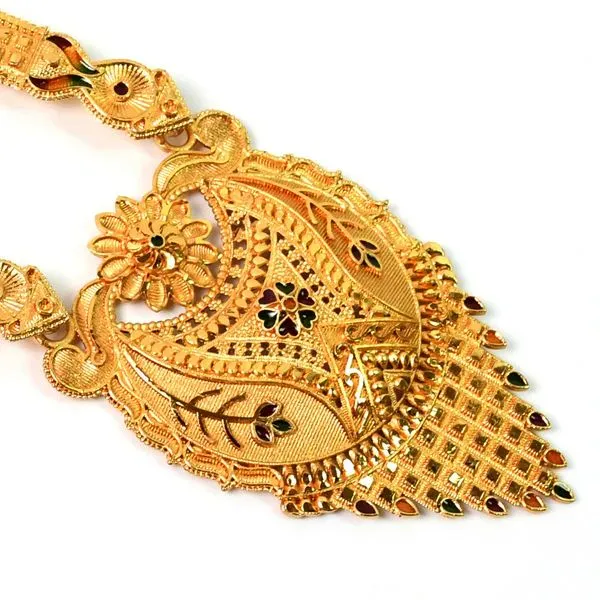 Luxe_Diamond-Inspi_Necklace_–_An_Expression_Of_Elegance_For_Women,_Perfect_For_Special_Events