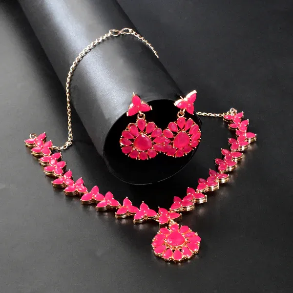 Elegant_Silver_Necklace_Set_–_Chic_Timeless_Jewelry_For_Women