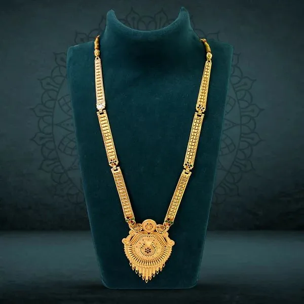 Elegant_Gold-Plated_Pendant_Necklace_–_A_Statement_Of_Sophistication_For_Women,_Perfect_For_Formal_Events