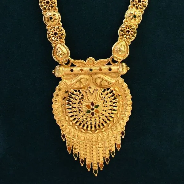 Charming_Necklace_For_Women_–_Delicate_Jewelry_With_A_Radiance_Of_Grace_|_Ideal_Gift_For_Special_Occasions