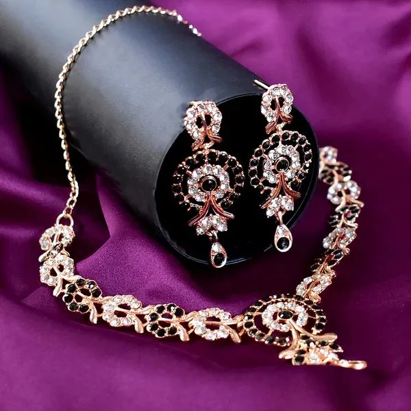 Timeless_Necklace_Earring_Set_–_Elegant_Pearl_Jewelry_For_Women,_Perfect_Gift_For_Special_Occasions