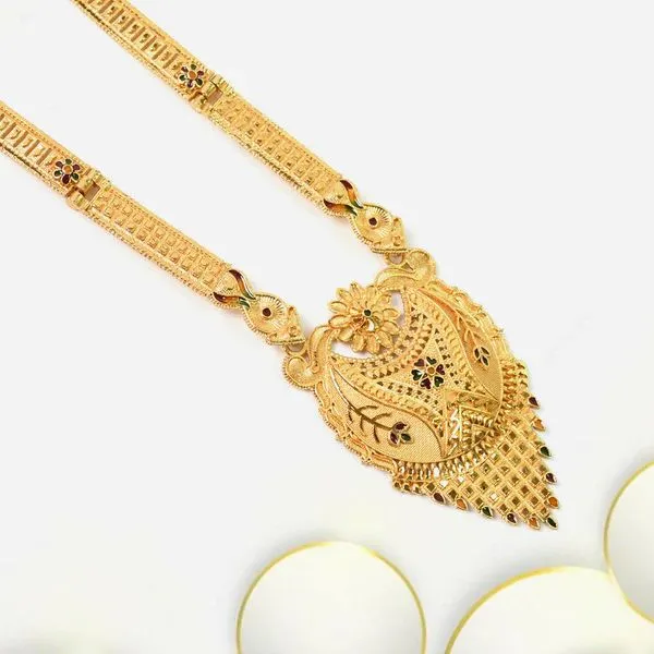 Luxe_Diamond-Inspi_Necklace_–_An_Expression_Of_Elegance_For_Women,_Perfect_For_Special_Events