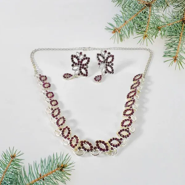 American_Diamond_Studded_Floral_Shaped_Necklace_With_Earrings_–_Sparkling_Jewelry_Set_For_Women