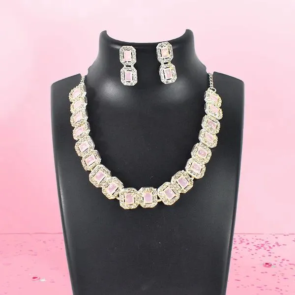 Celestial_Elegance_Emerald_Diamond_Necklace_–_Elegant_Jewelry_For_Women