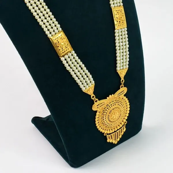 Traditional_Moti_Necklace_With_Graceful_Shine_–_Classic_Pearl_Jewelry_For_Timeless_Elegance