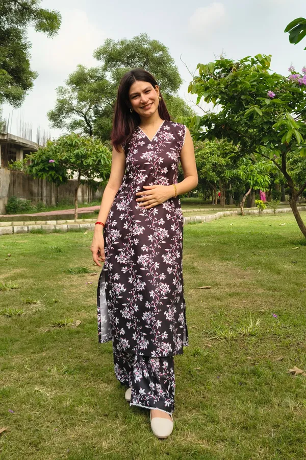 Black_And_Brown_Premium_Cotton_Blend_Floral_Printed_Kurta_With_Pant_Set_For_Women