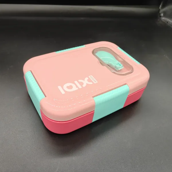 Pink_Mint_Green_Plastic_Clip-Lock_Lunch_Box_With_Spoon_For_Kids