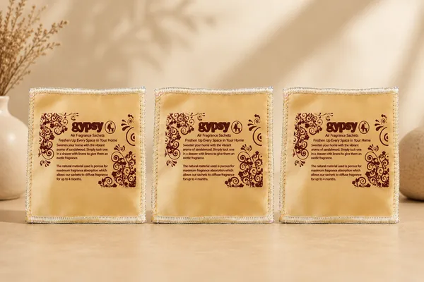 Sandalwood_Wardrobe_Air_Fragrance_Sachets_(10_GM_(Each)