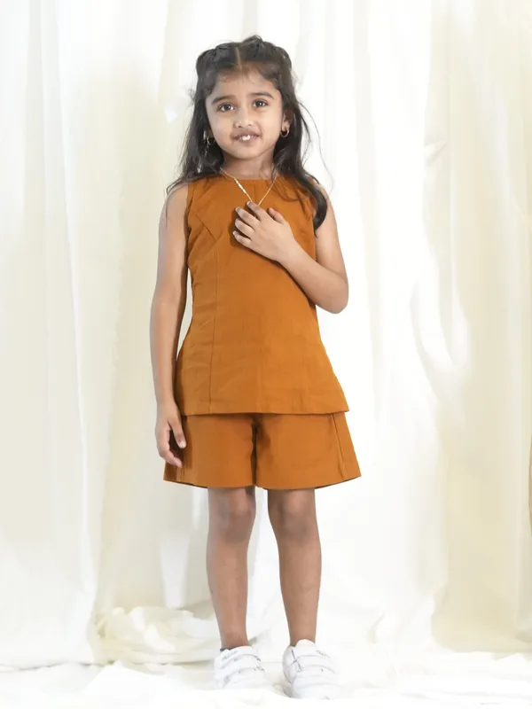 Brown_Linen_Cotton_Shorts_For_Girl_Kids