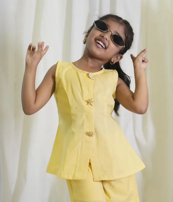 Yellow_Buttoned_Top_For_Girl_Kids