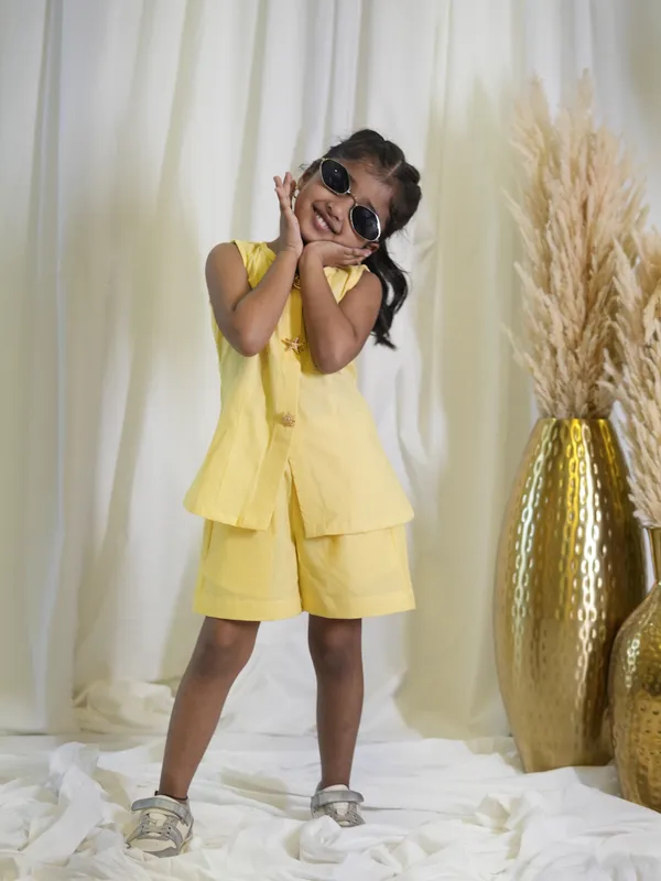 Yellow_Linen_Cotton_Shorts_For_Girl_Kids