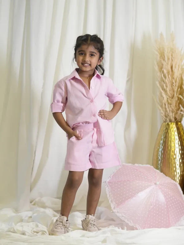 Pink_Linen_Cotton_Shorts_For_Girl_Kids