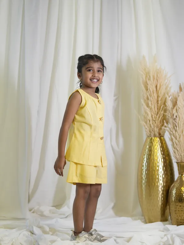 Yellow_Button_Coord_Set_For_Girl_Kids