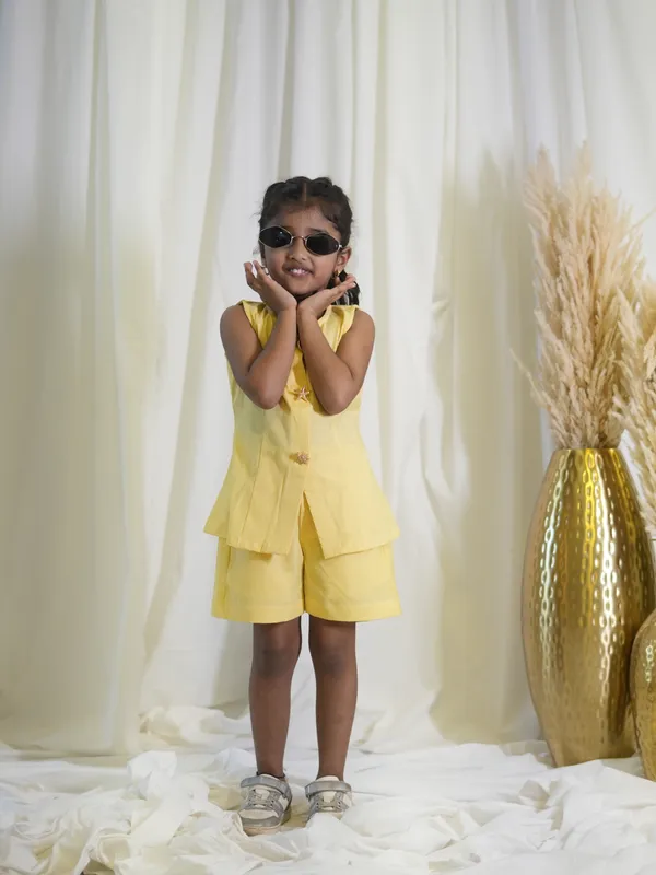 Yellow_Linen_Cotton_Shorts_For_Girl_Kids