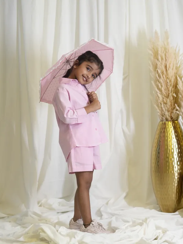Pink_Linen_Cotton_Shorts_For_Girl_Kids