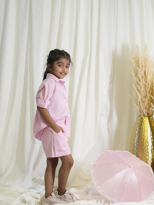 Pink_Linen_Cotton_Shorts_For_Girl_Kids