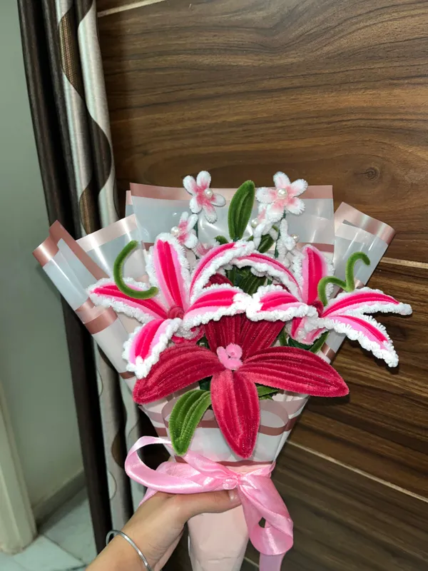 Fabric_Pink_And_White_Floral_Bouquet