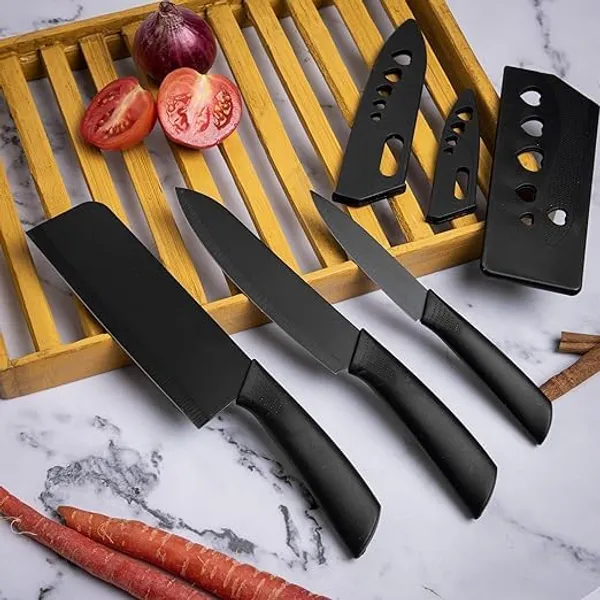Stainless_Steel_Kitchen_Knife_Set_With_Blade_Covers