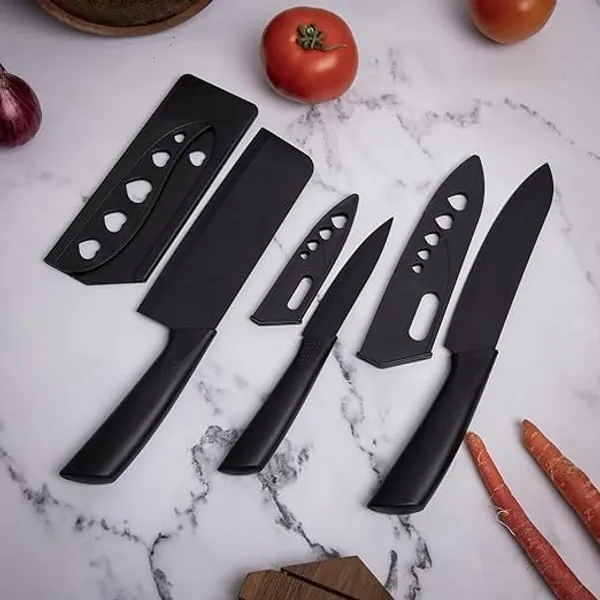 Stainless_Steel_Kitchen_Knife_Set_With_Blade_Covers