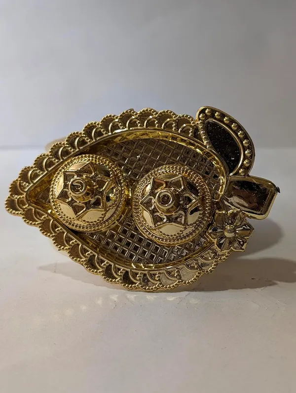Brass_Festive_Embossed_Pooja_Thali_With_Twin_Katori